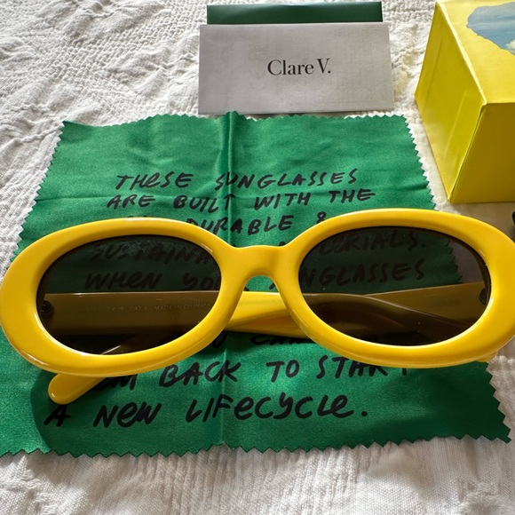 Clare V Julia Yellow Sunglasses - Picture 7 of 9